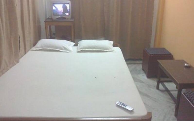 TG Stays Kalkaji Ext, New Delhi 4